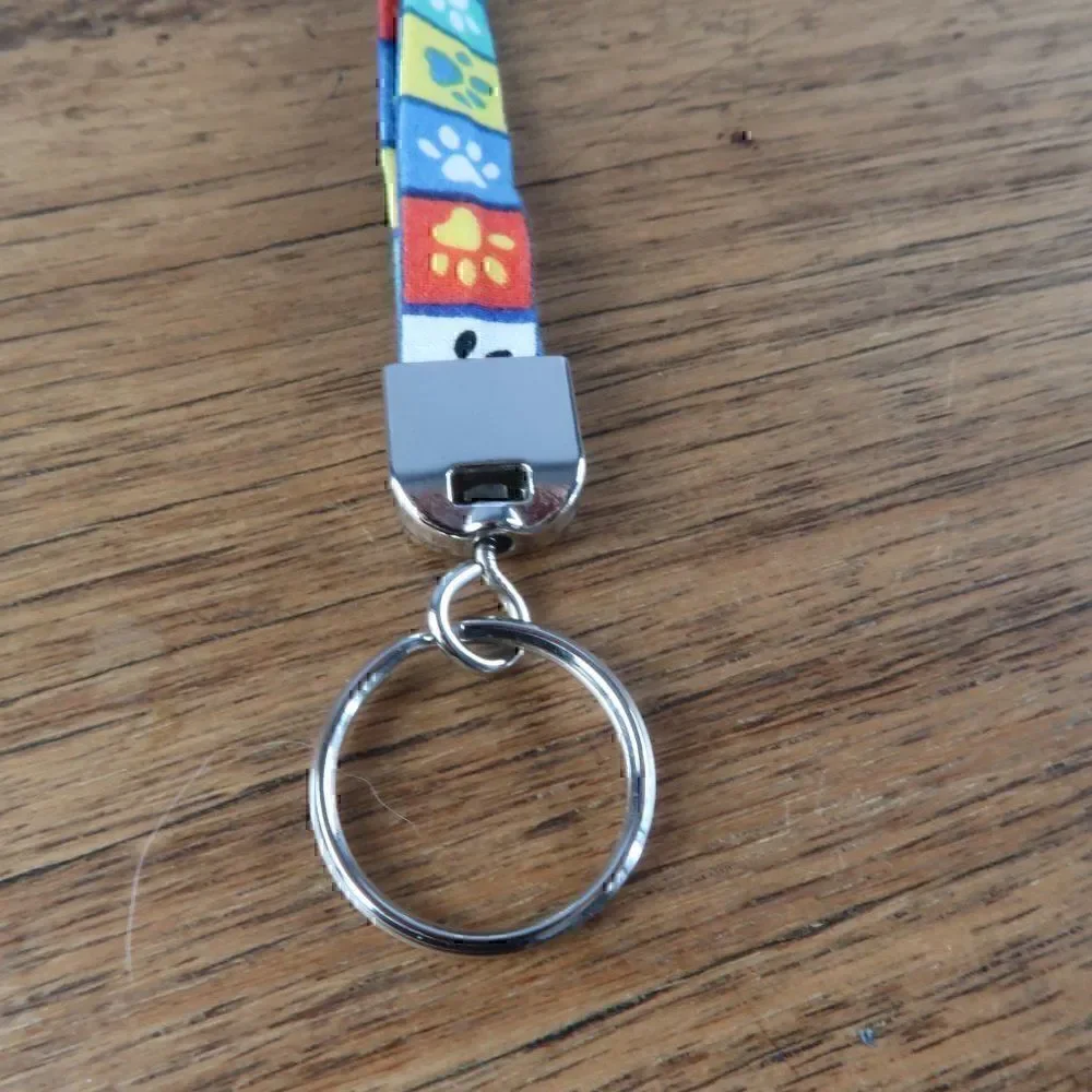 PAW PRINT MULTI COLOR LANYARD KEY HOLDER BADGE HOLDER METAL HARDWARE NWOT